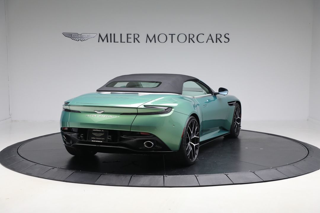 2025 Aston Martin DB12