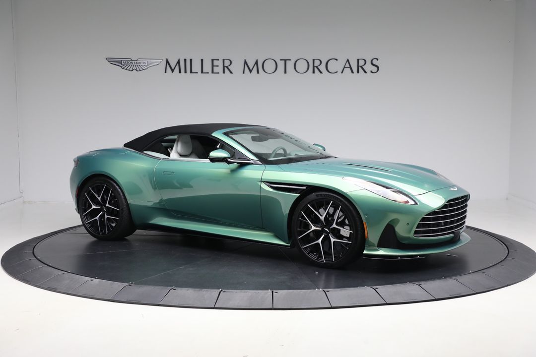 2025 Aston Martin DB12