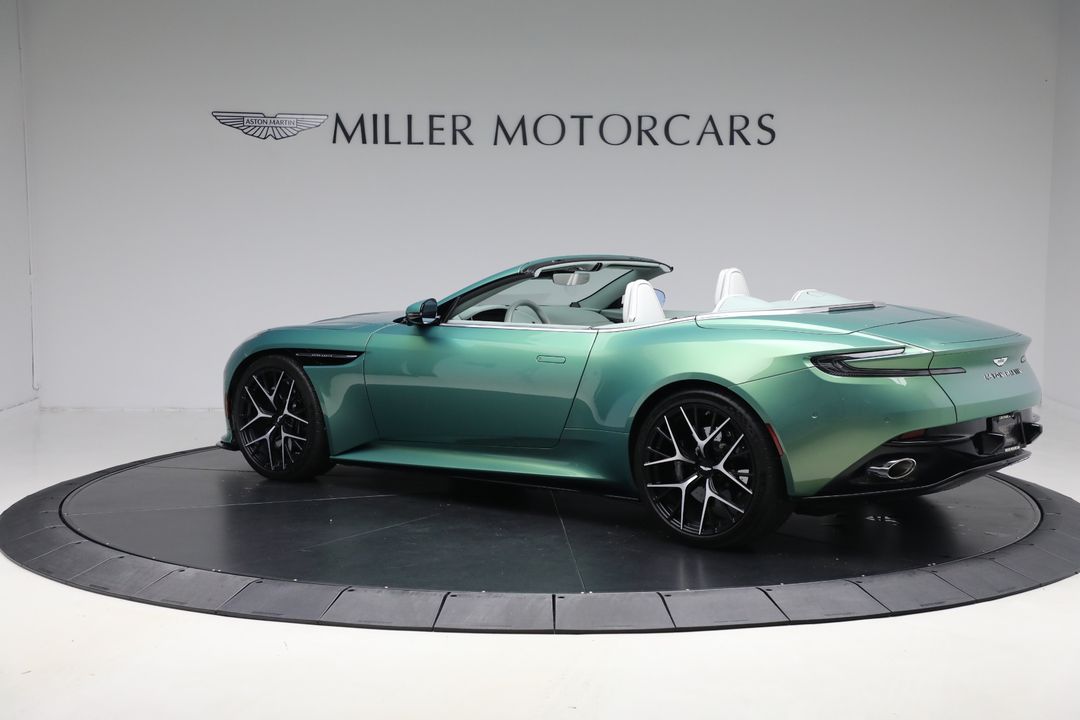 2025 Aston Martin DB12