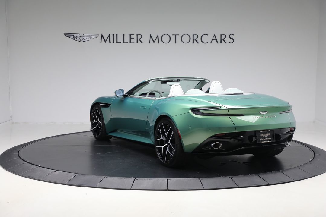2025 Aston Martin DB12