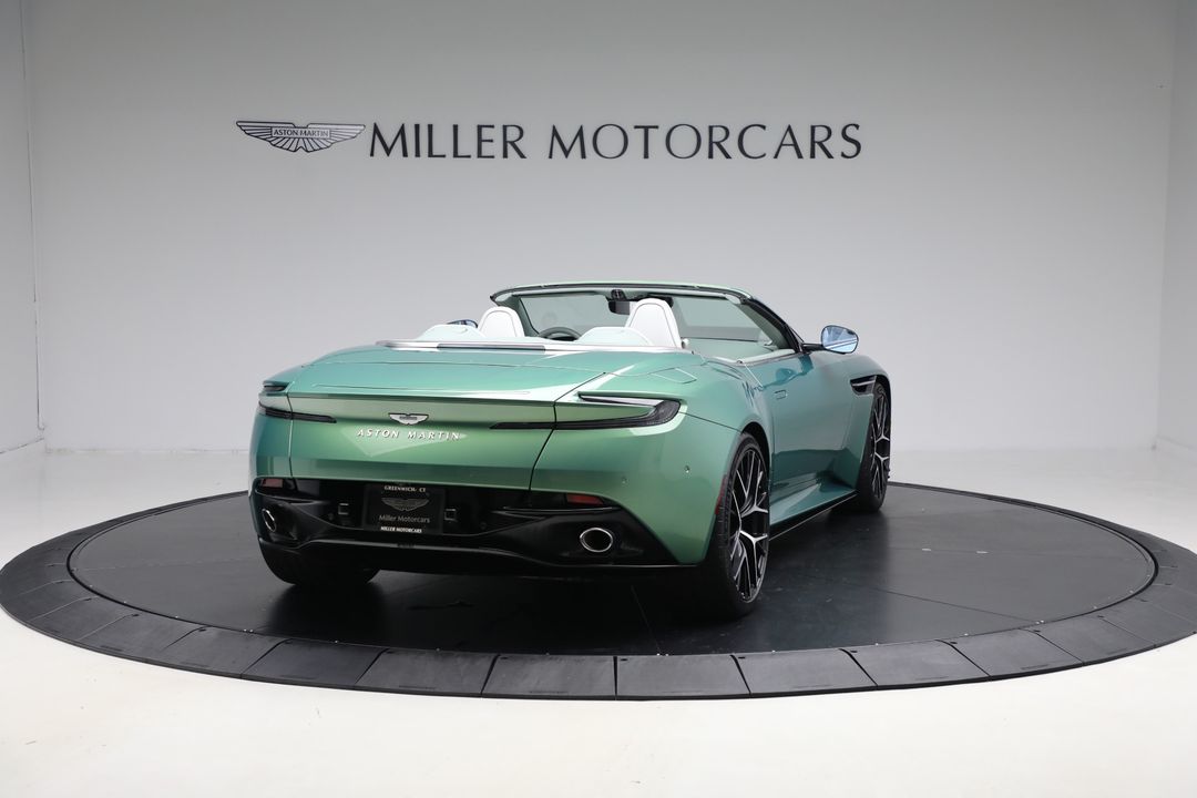 2025 Aston Martin DB12