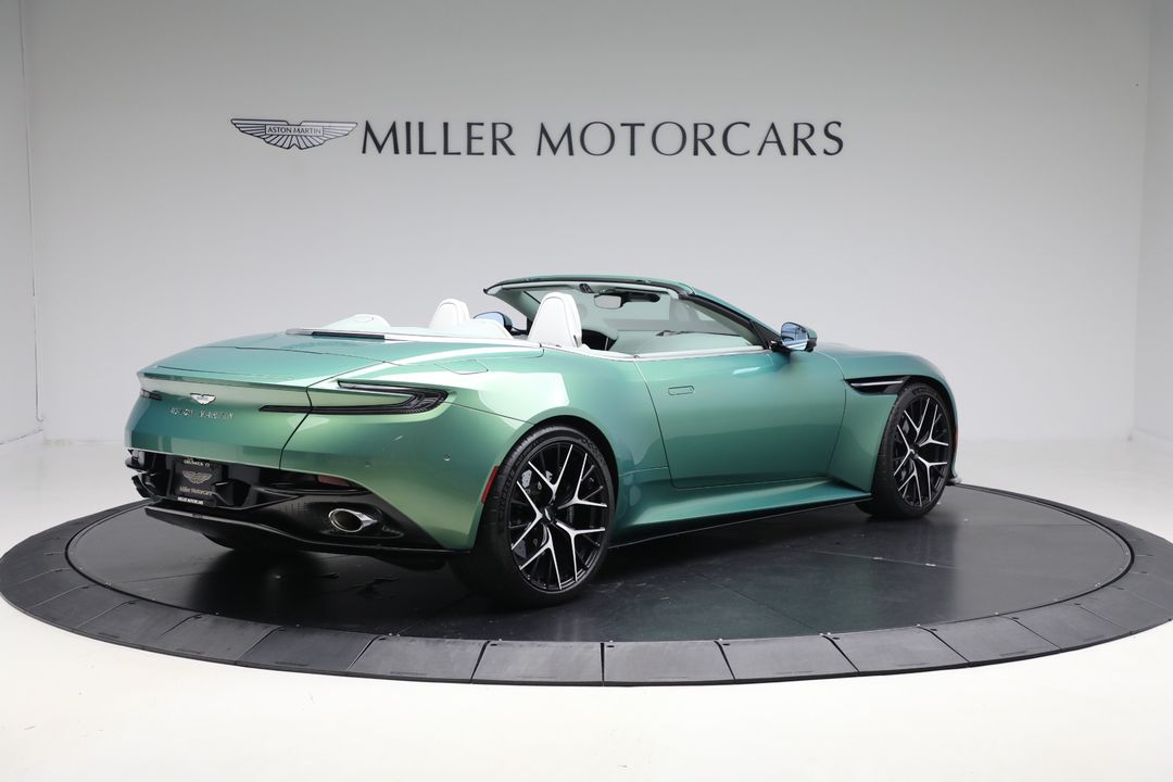 2025 Aston Martin DB12