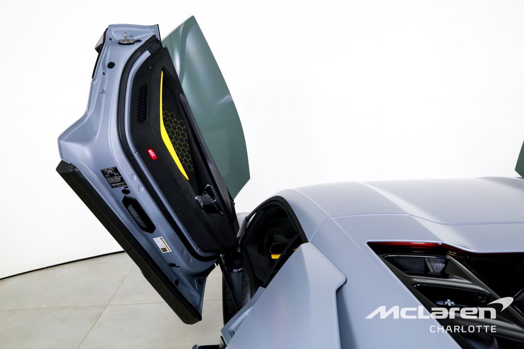 2024 Lamborghini Revuelto