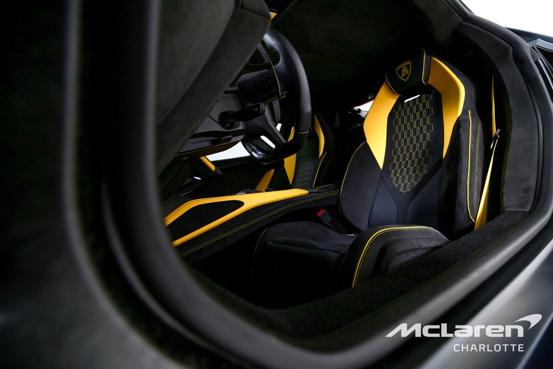 2024 Lamborghini Revuelto