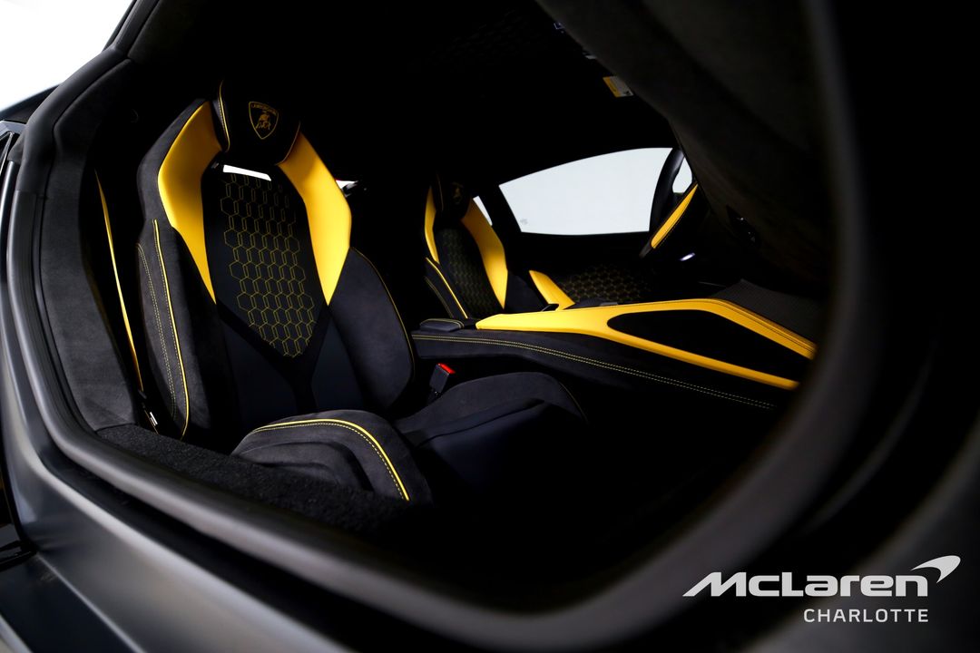 2024 Lamborghini Revuelto