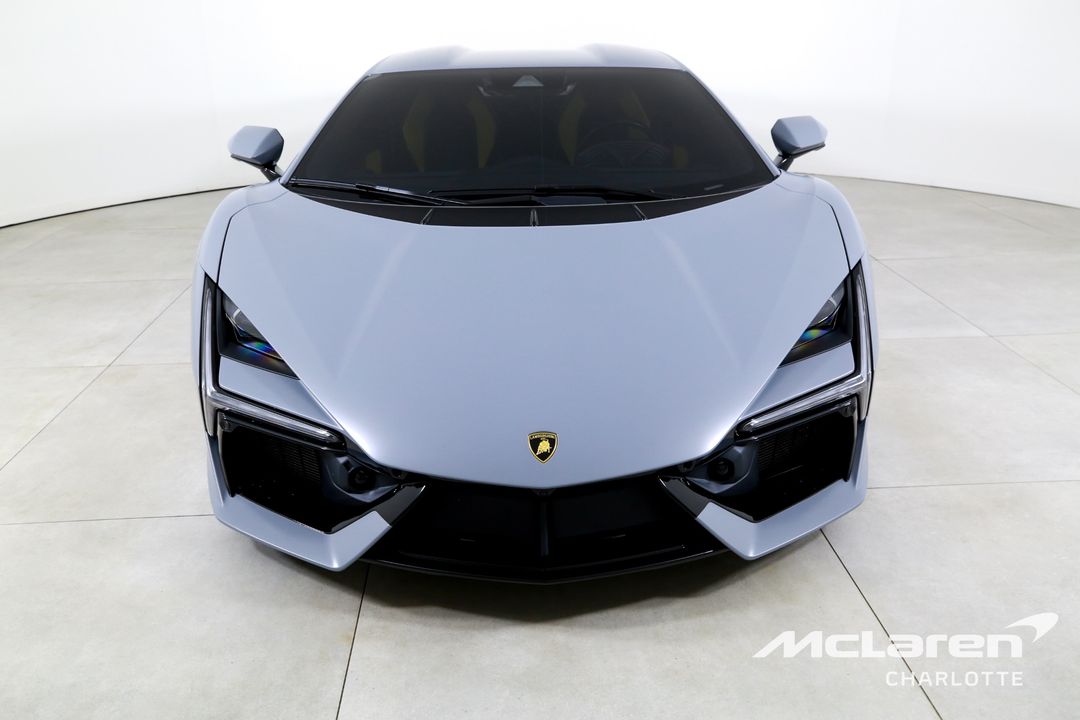 2024 Lamborghini Revuelto