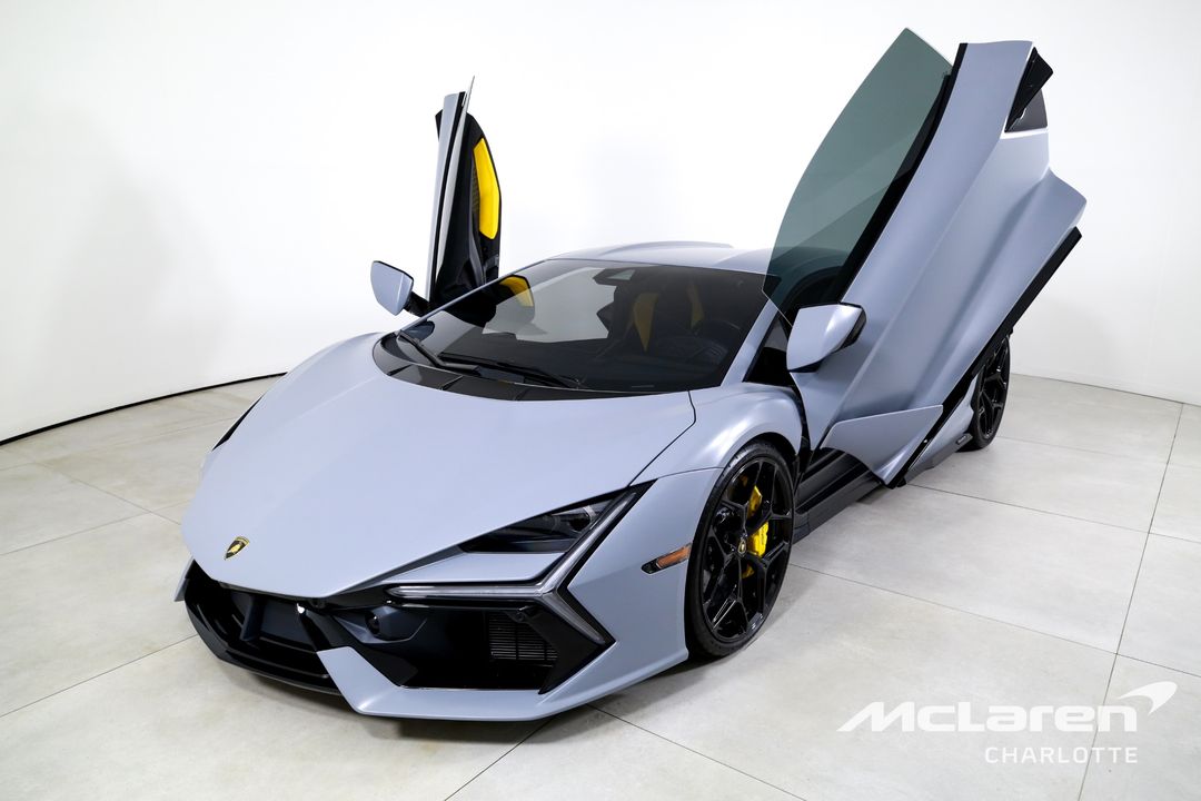 2024 Lamborghini Revuelto
