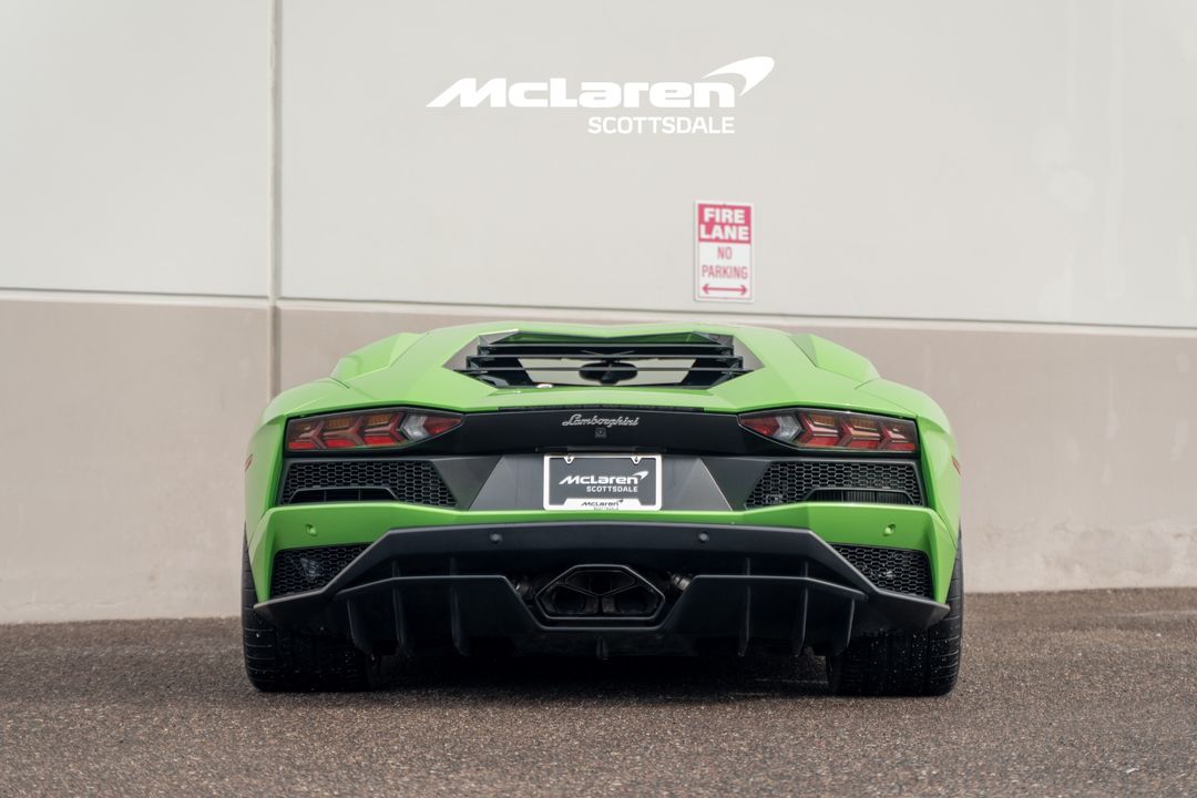 2018 LAMBORGHINI AVENTADOR