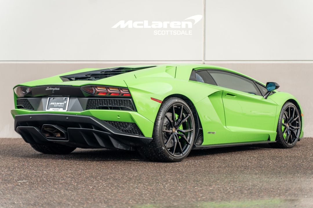 2018 LAMBORGHINI AVENTADOR