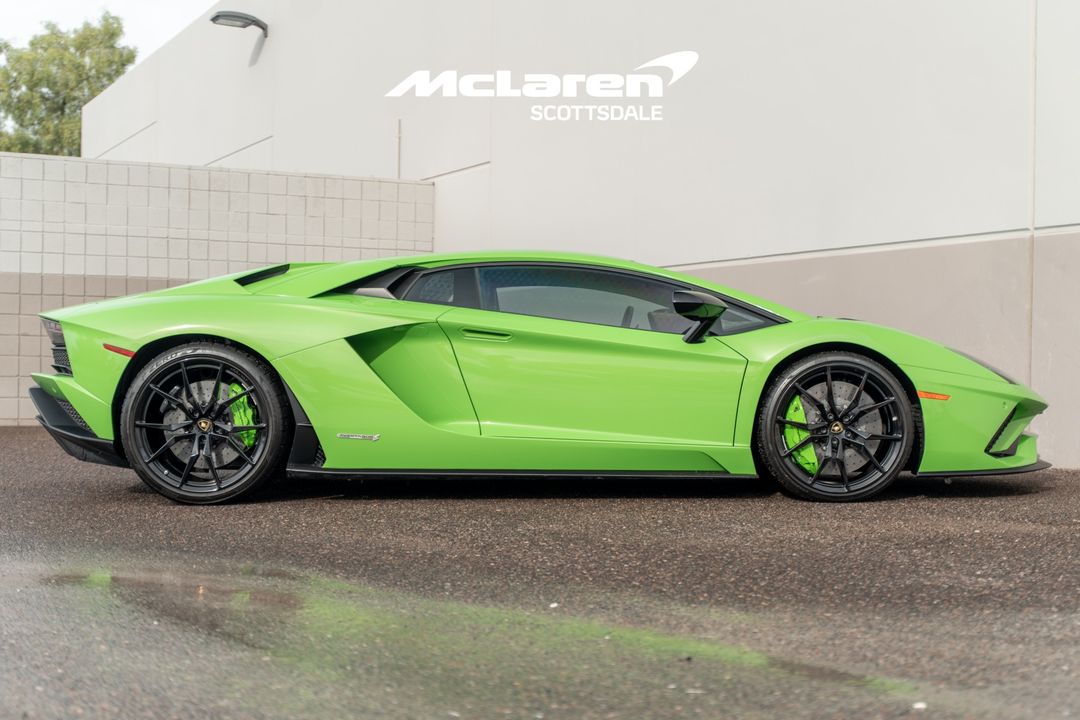 2018 LAMBORGHINI AVENTADOR