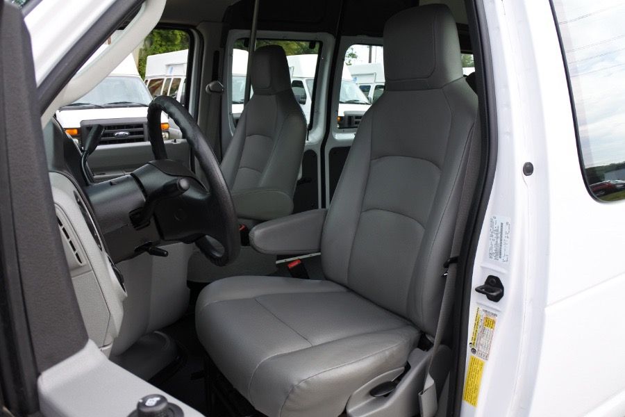 2014 Ford Econoline Cargo Van