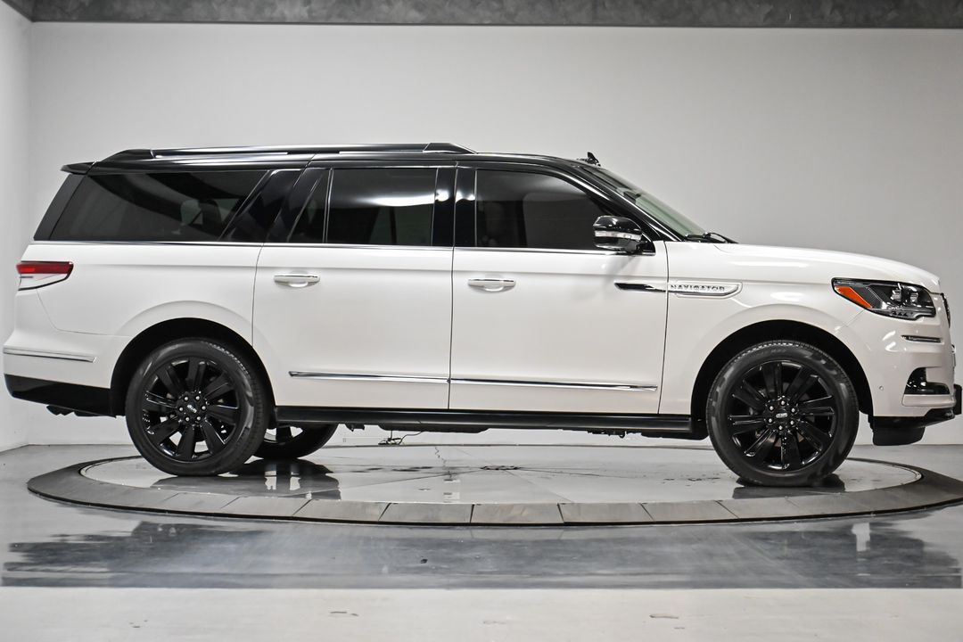 2022 Lincoln Navigator