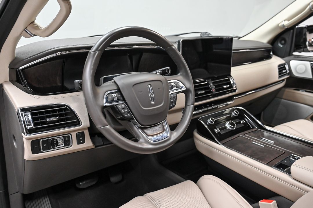 2022 Lincoln Navigator
