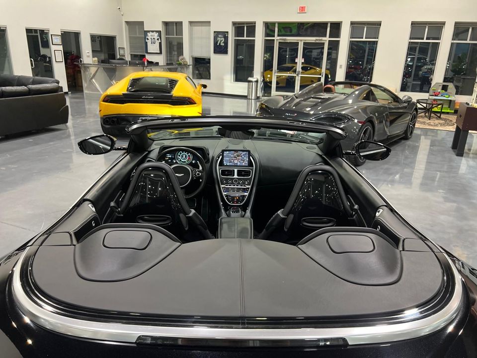 2021 Aston Martin DB11
