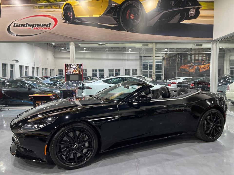2021 Aston Martin DB11