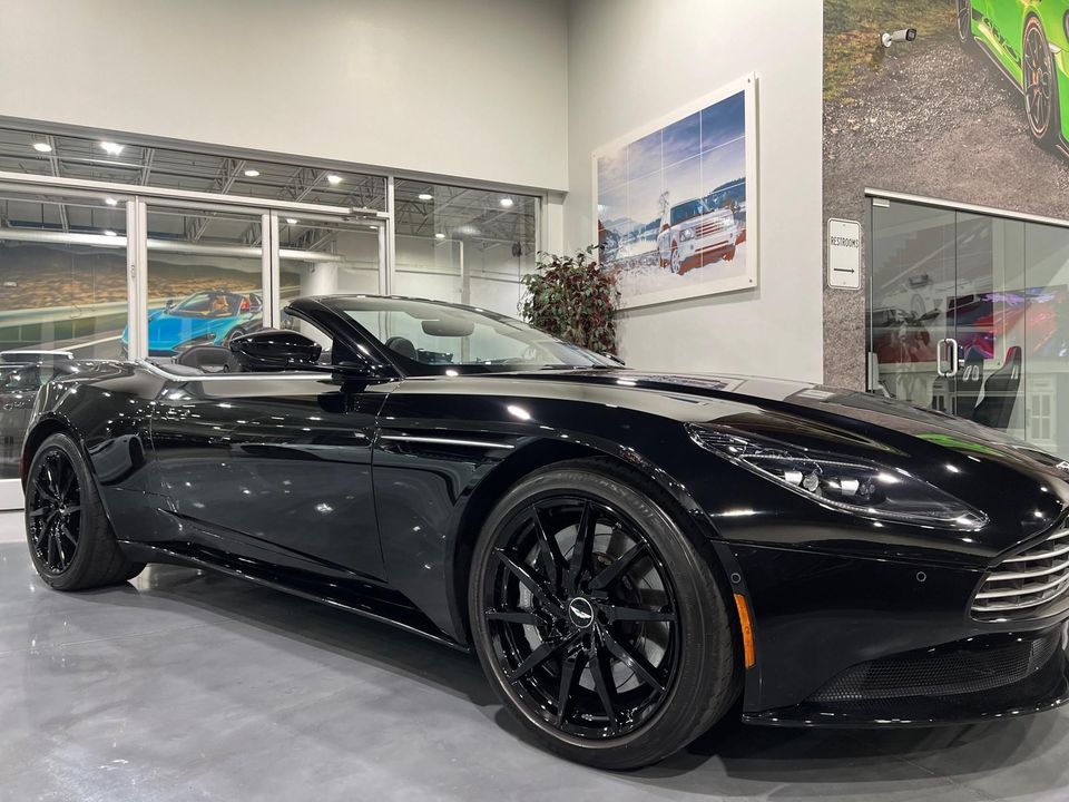 2021 Aston Martin DB11