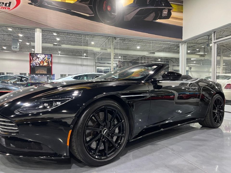 2021 Aston Martin DB11