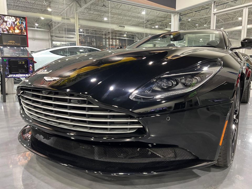 2021 Aston Martin DB11