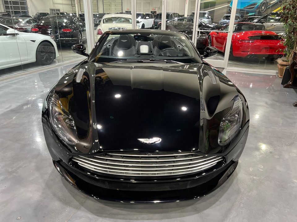 2021 Aston Martin DB11