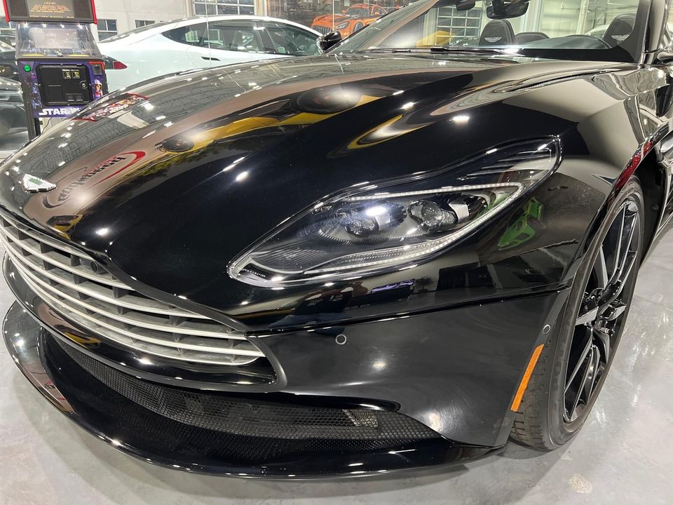 2021 Aston Martin DB11