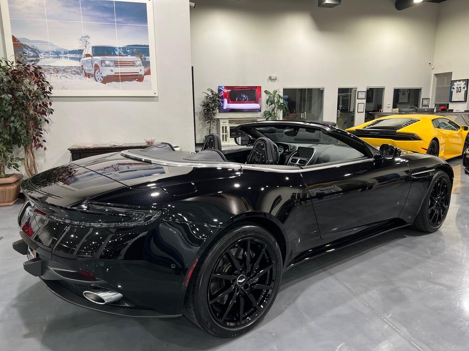 2021 Aston Martin DB11