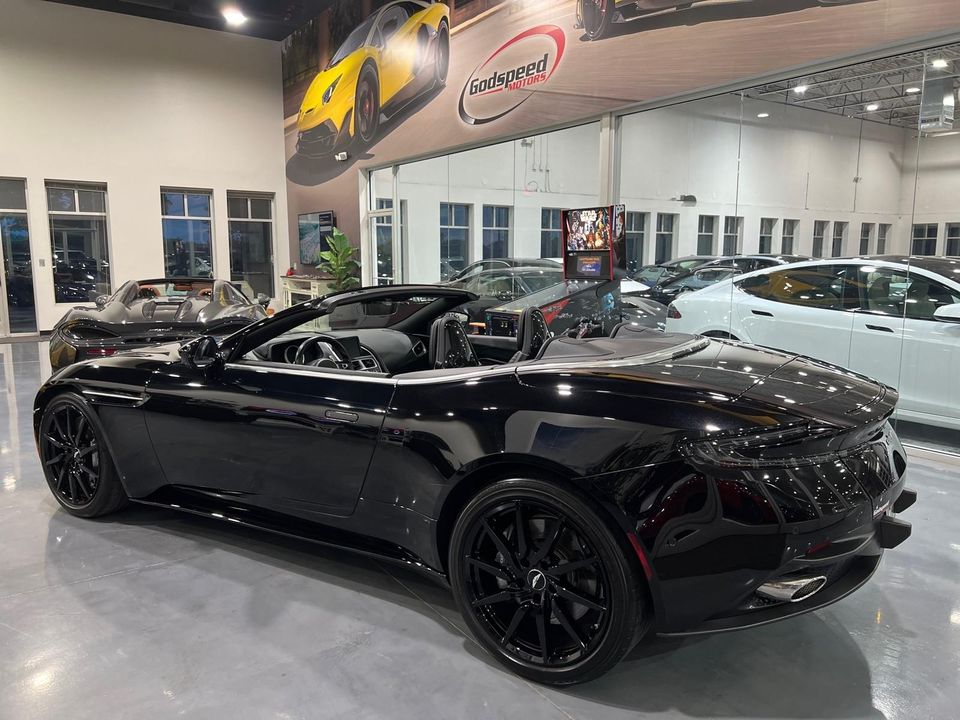 2021 Aston Martin DB11