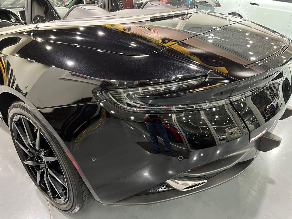 2021 Aston Martin DB11