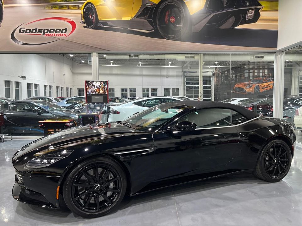 2021 Aston Martin DB11