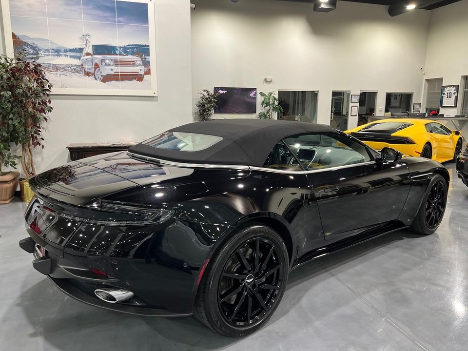 2021 Aston Martin DB11