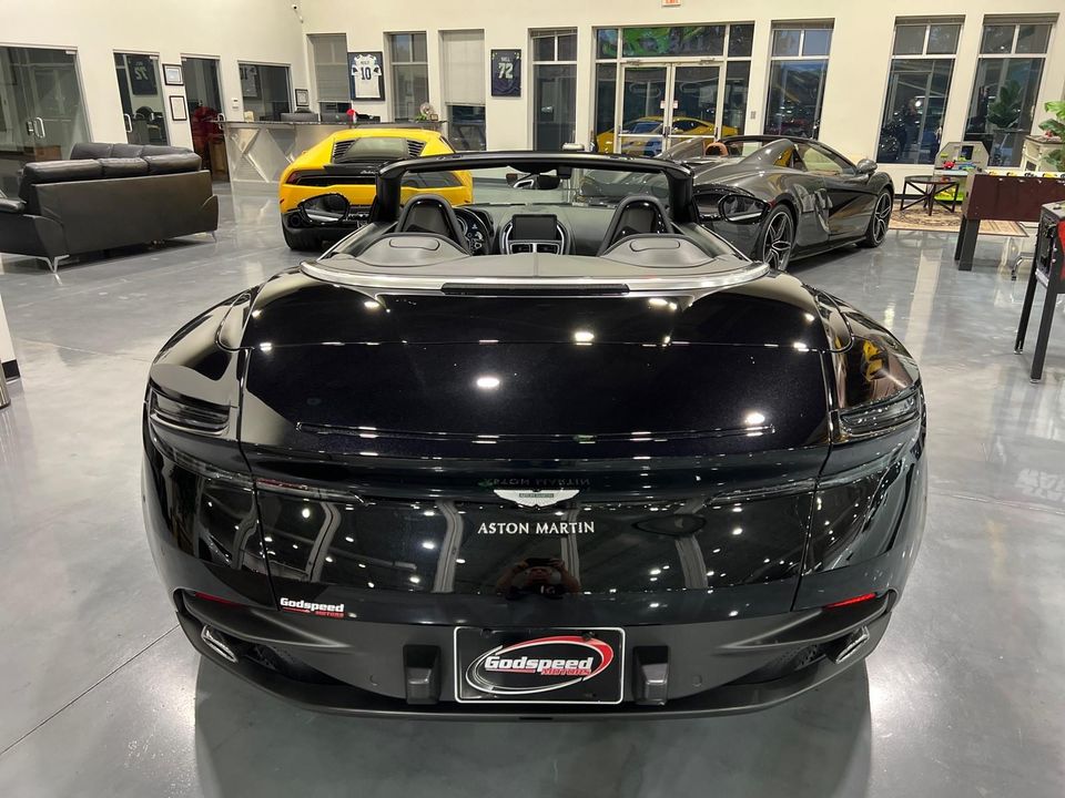 2021 Aston Martin DB11