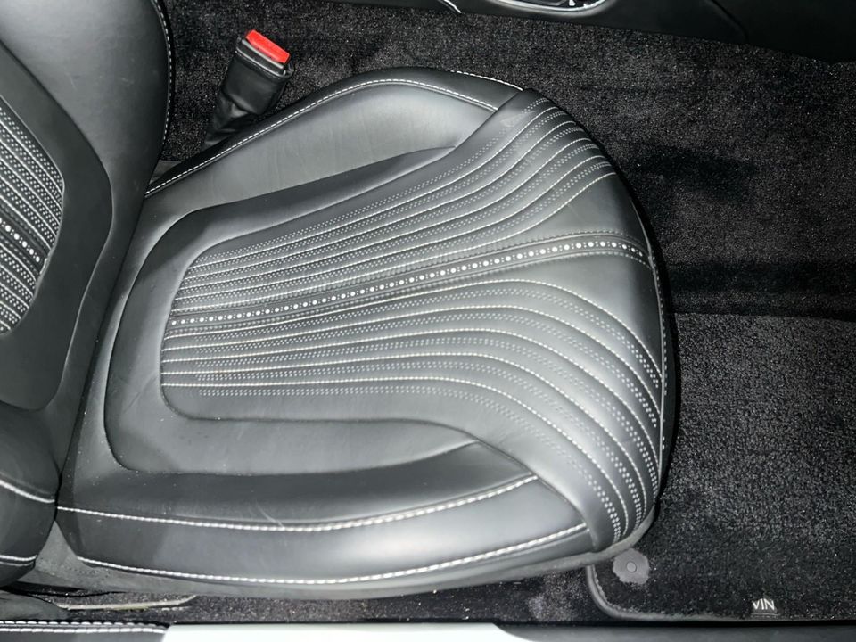 2021 Aston Martin DB11