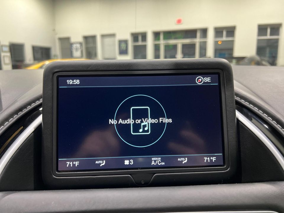 2021 Aston Martin DB11