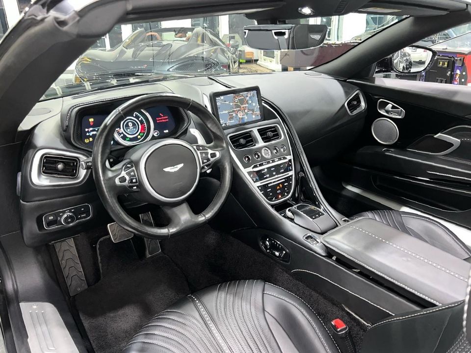 2021 Aston Martin DB11