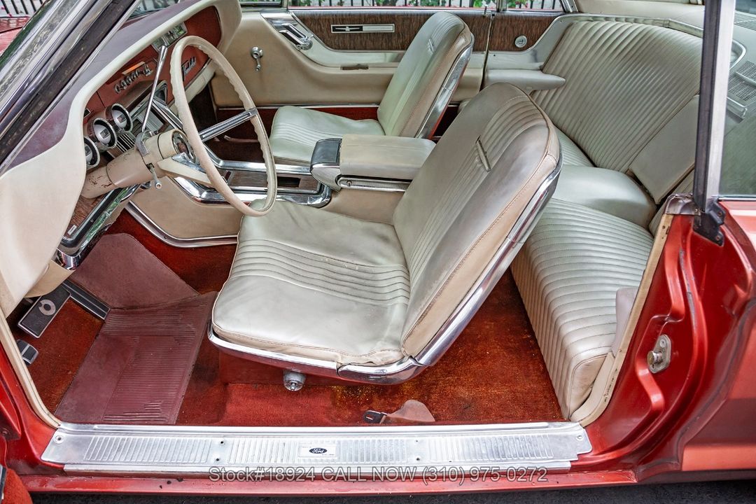 1965 Ford Thunderbird