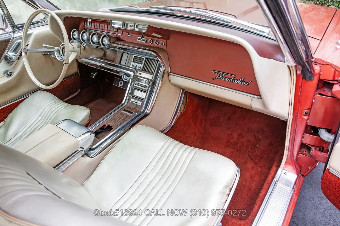 1965 Ford Thunderbird