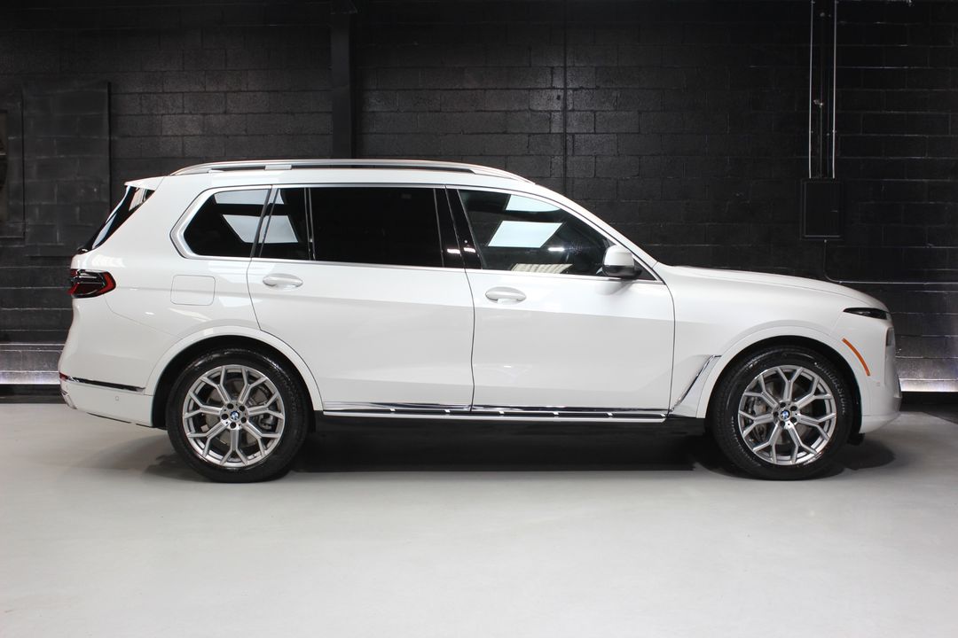 2024 BMW X7
