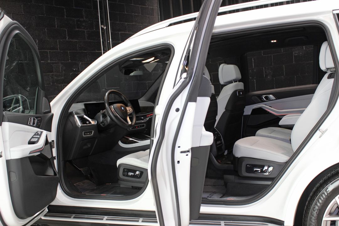 2024 BMW X7