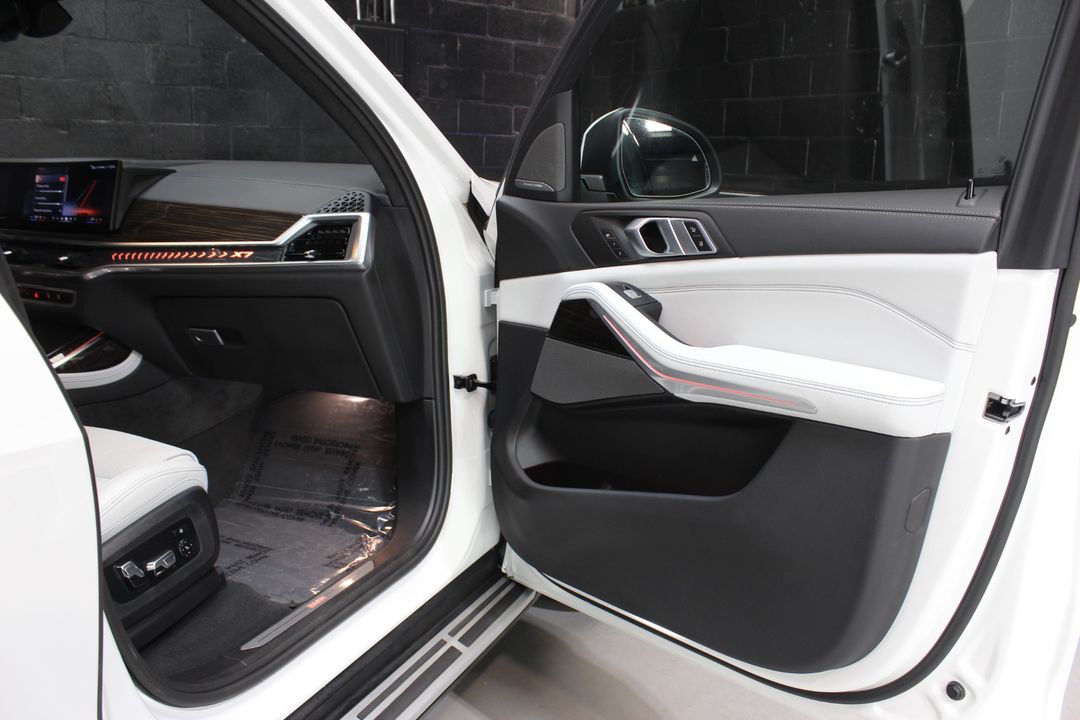 2024 BMW X7