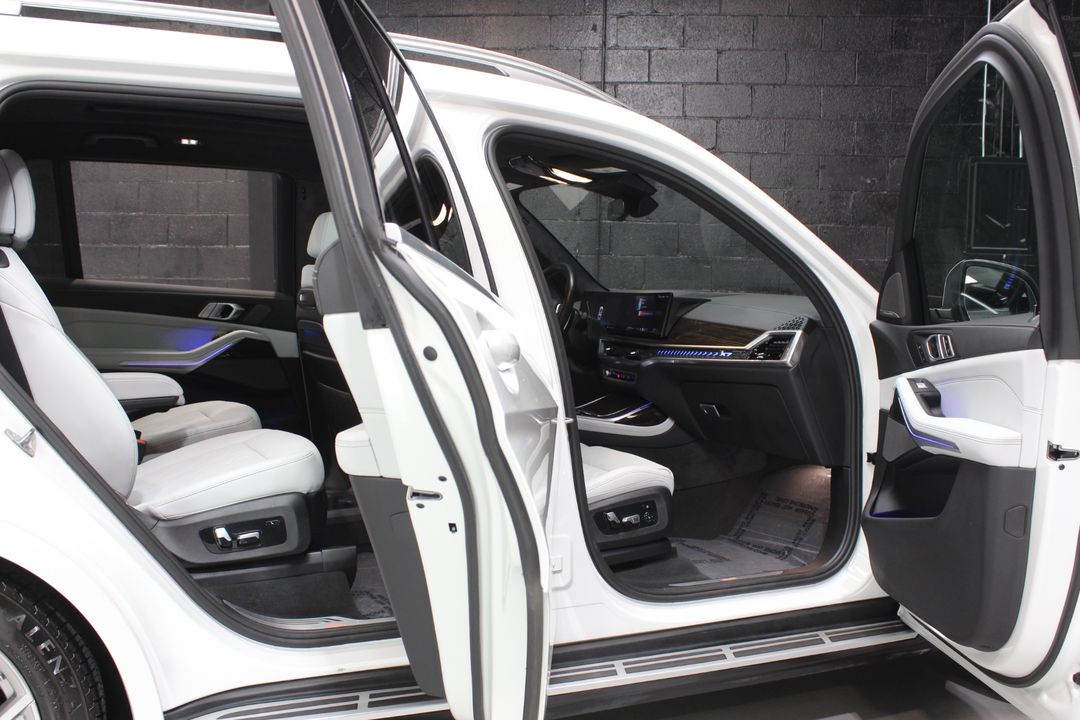 2024 BMW X7