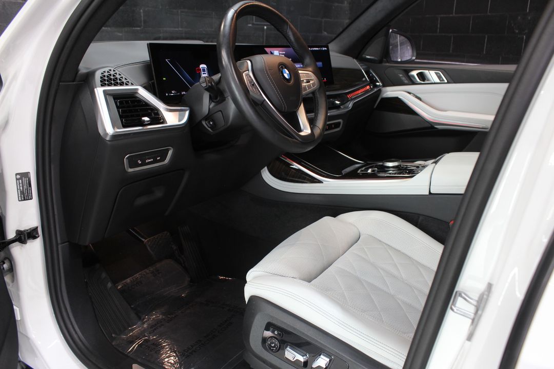2024 BMW X7
