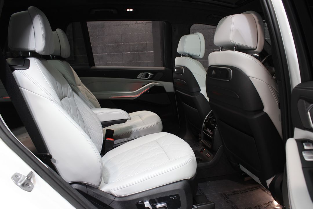 2024 BMW X7