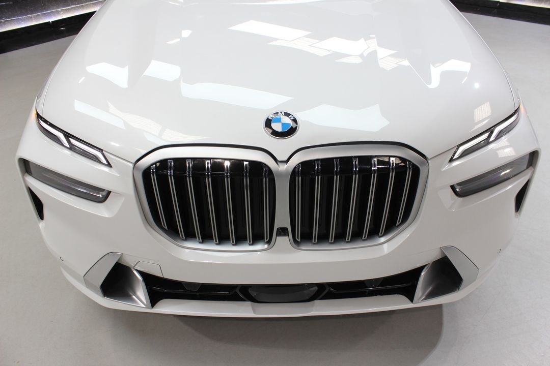 2024 BMW X7