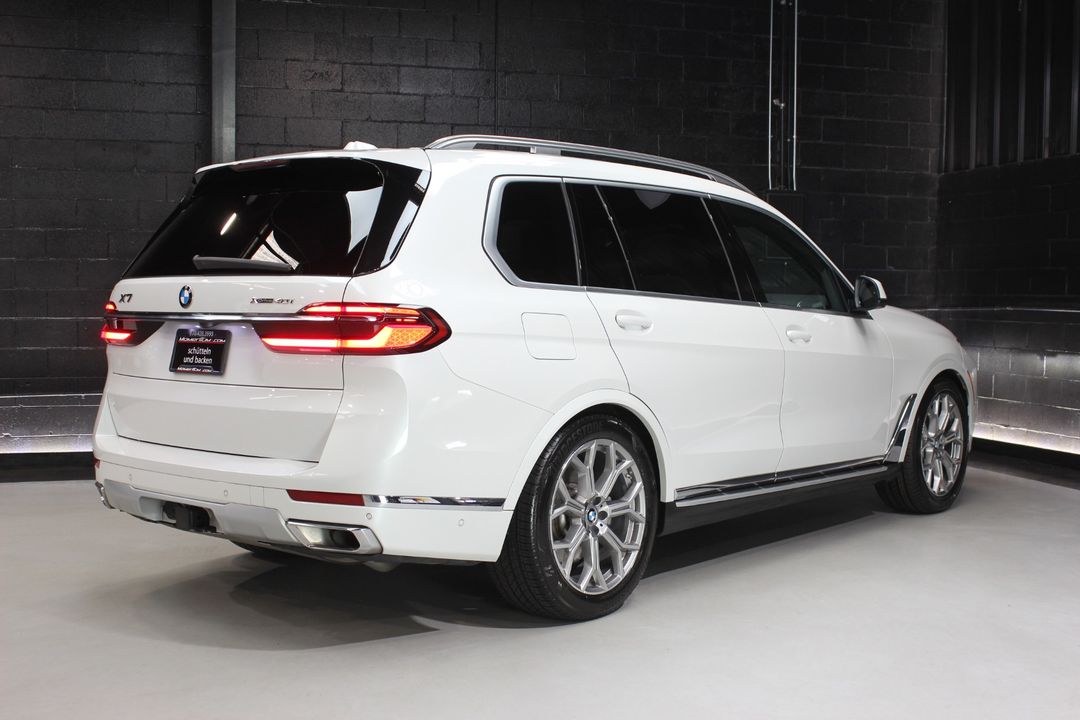 2024 BMW X7