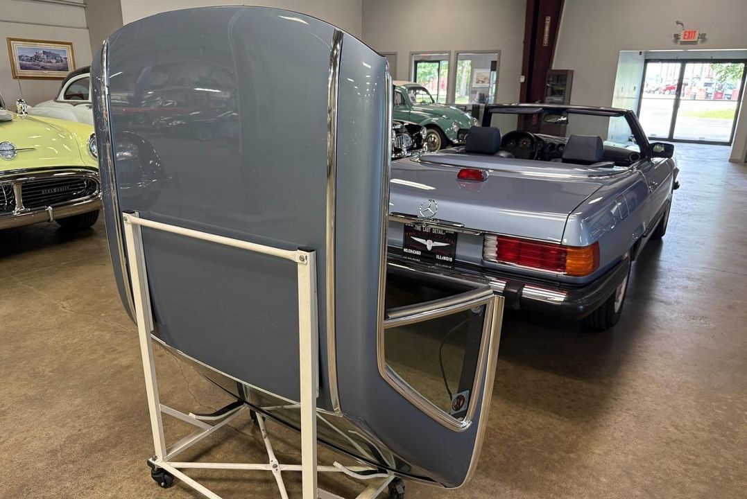 1987 Mercedes-Benz 560SL