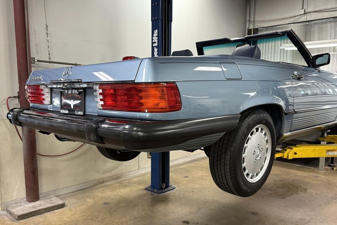 1987 Mercedes-Benz 560SL