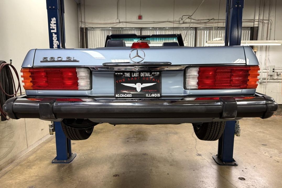 1987 Mercedes-Benz 560SL