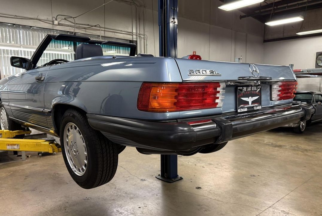 1987 Mercedes-Benz 560SL