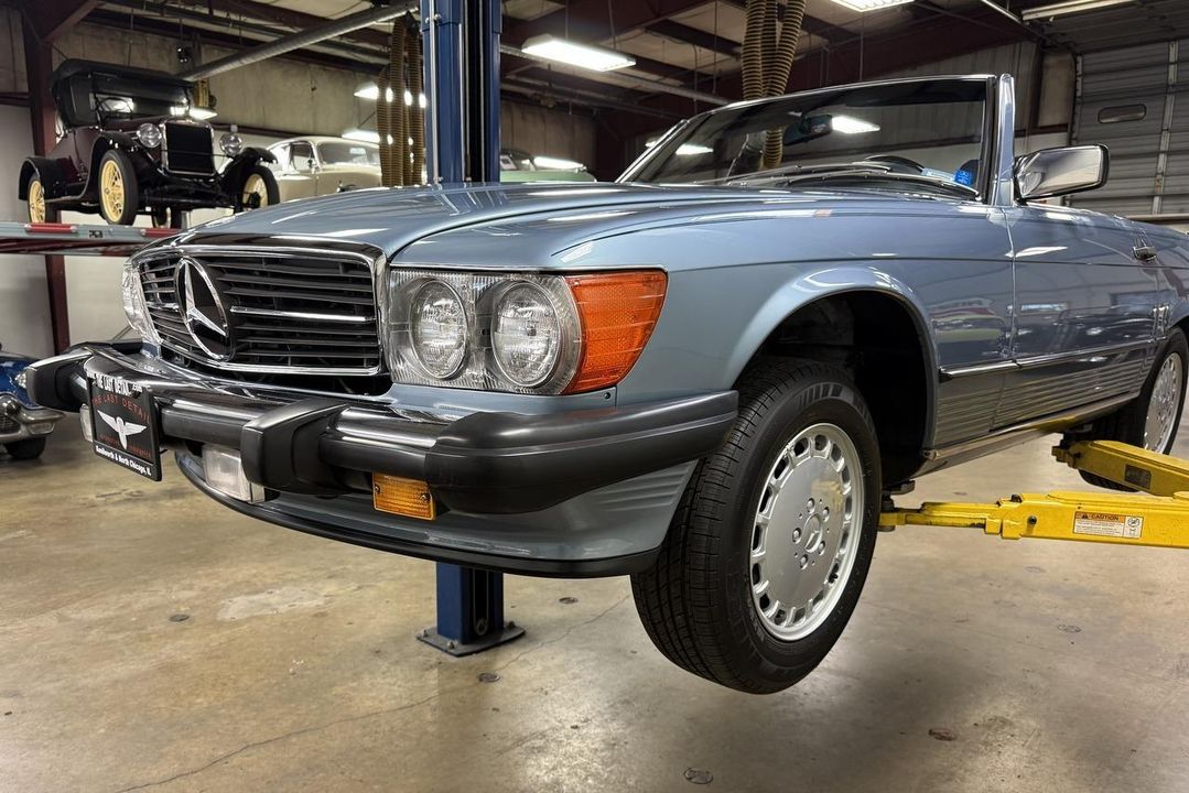 1987 Mercedes-Benz 560SL