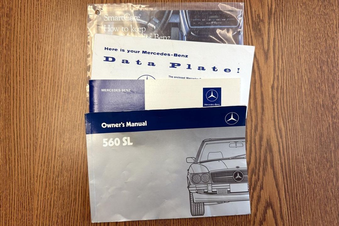 1987 Mercedes-Benz 560SL