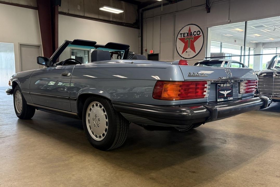 1987 Mercedes-Benz 560SL